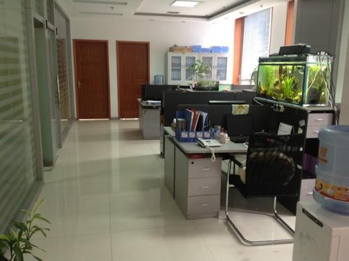 昆山工廠發(fā)證件風(fēng)波 科技中介服務(wù)引發(fā)的千人集體辭職事件解析